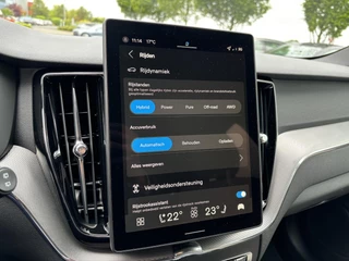 Volvo XC60 Volvo XC60 2.0 T6 Plug-in hybrid AWD Essential | Modeljaar 2026 | Forest Lake | Driver Assist | Climate pack | Park Assist - afbeelding nr 10