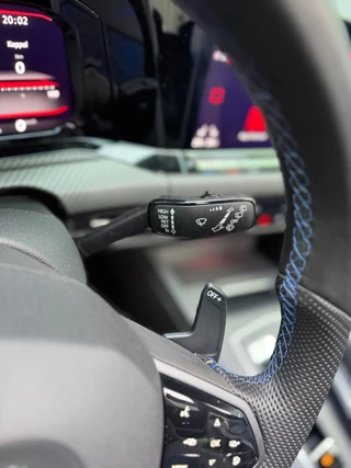 Volkswagen Golf Volkswagen Golf 2.0 TSI R 4Motion|Akrapovic|Panorama|Performance - afbeelding nr 63