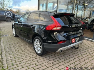 Volvo V40 Volvo V40 Cross Country 1.5 T3 Polar+ Luxury Pano Leder H/K - afbeelding nr 4