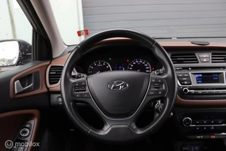 Hyundai i20 Hyundai i20 1.2 HP Business Edition / PDC / Climate Control - afbeelding nr 13