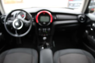 MINI One MINI One Mini 1.5 102PK Navigatie / Airco / Cruise control - afbeelding nr 4