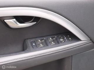 Volvo V70 Volvo V70 AWD 2.4 D5 215 Aut6 Leer Xenon 18Velgen Pdc Mooi!! - afbeelding nr 7
