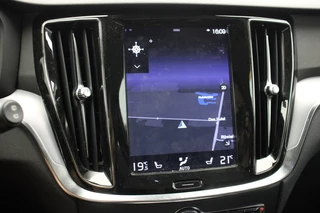 Volvo V60 Volvo V60 2.0 T5 Momentum Pro Automaat - Carplay, Stoelverw. - afbeelding nr 17