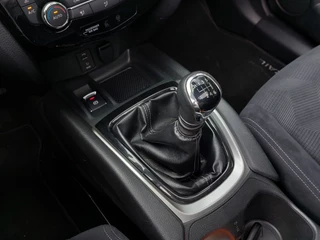 Nissan X-Trail Nissan X-Trail 1.6 DIG-T 163pk Connect Edition | Navi | Clima | Cruise | Panorama Schuifdak | Keyless | Pdc V+A+360 Camera | Rijstrook+Licht+Regensensor | Privacy Glass | 19''lm | Trekhaak - afbeelding nr 17