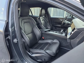 Volvo V60 VOLVO V60 2.0 T5 250PK R-DESIGN CAMERA LEER TREKHAAK CARPLAY - afbeelding nr 3
