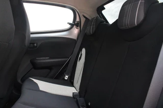 Peugeot 108 Peugeot 108 1.0 e-VTi 68PK AUTOMAAT ACTIVE | AIRCO | BLUETOOTH AUDIO | LEDEREN STUURWIEL/VERSNELLINGSPOOK | LAGE KM STAND! | DEALER ONDERHOUDEN! | - afbeelding nr 8