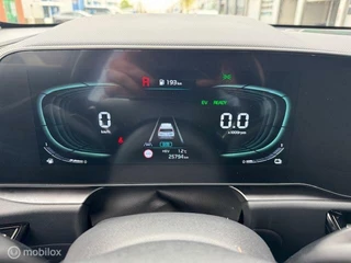 Kia Niro Kia Niro 1.6 GDi PHEV DynamicLine Edition / Plug-inn Hybride / volledig elektrisch rijden 65 km hierna Hybride aandrijving , Navi / Camera achter / Parkeerhulp rondom / Stoel & stuur verwarming / Keyless , fab garantie 7 jaar / 150.000km - afbeelding nr 26