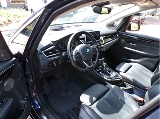 BMW 2 Serie BMW 2 Serie Active Tourer 225xe Centennial High Executive automaat/panodak/leer - afbeelding nr 3