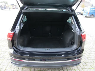 Volkswagen Tiguan Volkswagen Tiguan 1.5 TSI Move | Camera, Stoelverwarming, Trekhaak - afbeelding nr 22