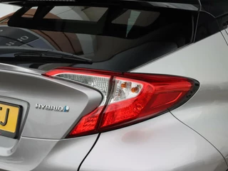 Toyota C-HR Toyota C-HR 1.8 Hybrid Bi-Tone - afbeelding nr 20