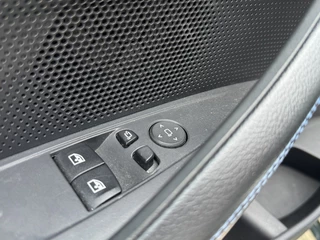 BMW 4 Serie BMW 4 Serie Coupé 430i High Executive | M Pakket | ACC | 18