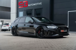 Audi RS4 - 226998080-0