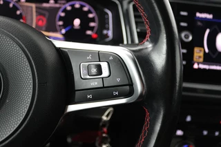 Volkswagen T-Roc Volkswagen T-Roc 1.0 TSI Sport (PARKEERSENSOREN, NAVIGATIE, ACHTERUITRIJCAMERA, DIGITAAL DASHBOARD, CRUISE CONTROL, NL-AUTO) - afbeelding nr 12