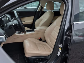 Jaguar XE 2.0 D 163pk Automaat Portfolio Premium Business Pack | Origineel NL | Navi | Bi-Xenon | Clima | Cruise | Leder+Verwarmd+Elek.Verstel | Pdc V+A+Camera | Rijstrook+Licht+Regensensor | 19''lm - afbeelding nr 7