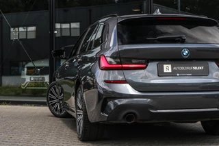 BMW 3 Serie BMW 3-serie Touring 330e - M-SPORT - CARPLAY - SFEERVERLICHTING - afbeelding nr 16
