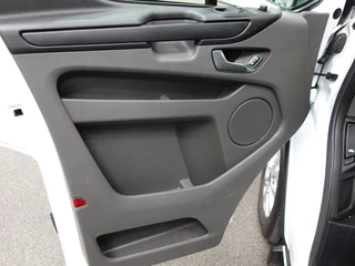 Ford Transit Custom Ford Transit Custom 300 2.0 TDCI L2H1 Trend Automaat Airco Navi Bluetooth 3-Zits Camera Trekhaak Camera - afbeelding nr 10