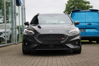 Ford Focus Ford Focus Wagon 2.3 EcoBoost ST-3 | Automaat 280pk! | Dubbele Wielset | Panoramadak | Winter Pack | Adaptive cruise control | Adaptive LED | Head up Display | Camera | - afbeelding nr 3