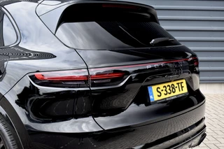 Porsche Cayenne Porsche Cayenne 3.0 E-Hybrid 462pk | Panoramadak | 22'' Velgen | Matrix PDLS+ | Massage Stoelen | Trekhaak wegklapbaar | Bose | - afbeelding nr 43