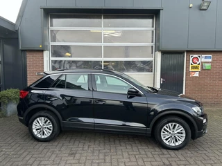 Volkswagen T-Roc Volkswagen T-Roc 1.5 TSI Style AUTOMAAT ACC/TH *ALL-IN PRIJS* - afbeelding nr 2