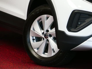 Volkswagen T-Cross Volkswagen T-Cross DE VERNIEUWDE T-CROSS 116PK VIR.COCKPIT LMV CARPLAY 2024 