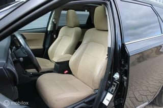 Toyota Auris Toyota Auris Touring Sports 1.8 Hybrid Lease pro | Beige Leer | Panoramadak | Full Led | Parkeersensoren. - afbeelding nr 37