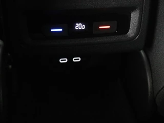 Volkswagen Golf Volkswagen Golf 1.4 eHybrid GTE | Camera | Adaptive cruise |  Carplay | Navigatie | Sportstoelen | Full LED | Sfeerverlichting | PHEV - afbeelding nr 28