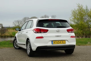 Hyundai i30 Hyundai I30 1.0 T-GDI Comfort Plus - Atlas White - Nav/PDC/LMV/Carplay - afbeelding nr 8