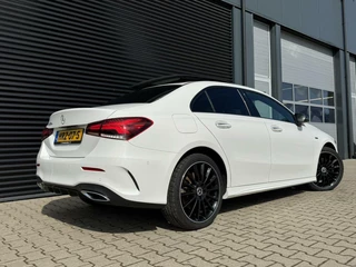 Mercedes-Benz A-Klasse Mercedes A-Klasse 250e AMG | Pano | Burm | Ambient | Widescreen | Keyless | Camera - afbeelding nr 11