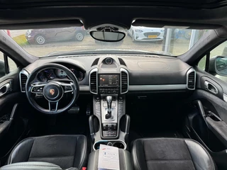 Porsche Cayenne Porsche Cayenne 3.6 GTS | Panorama | Bose | Sportchrono | Navi | Camera | - afbeelding nr 8