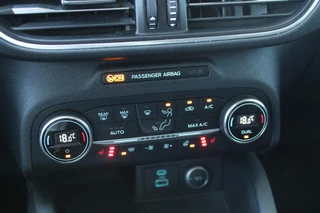 Ford Kuga Ford Kuga 2.5 PHEV Titanium | Adaptive cruise control | Winter Pack | Dodehoeksensoren - afbeelding nr 23