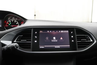 Peugeot 308 Peugeot 308 SW 1.2 PureTech Premium*PANO*ACC*ECC*NAVI* - afbeelding nr 15