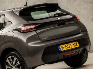 Peugeot 208 Peugeot 208 1.2 PureTech Sport (APPLE CARPLAY, GROOT NAVI, PARKEERSENSOREN, SPORTSTOELEN, LANE ASSIST, CRUISE, NIEUWE APK, NIEUWSTAAT) - afbeelding nr 11