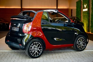 Smart Fortwo Smart Fortwo cabrio EQ Comfort PLUS 18 kWh Facelift - Leer - Stoelverwarming - Achteruitrijcamera - Cruise Control - - afbeelding nr 2