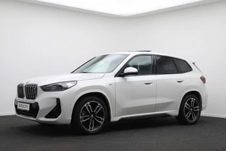 BMW iX1 30 xDrive M Sport 313 pk 100% SOH l Pano l Drive Assistant l Sha