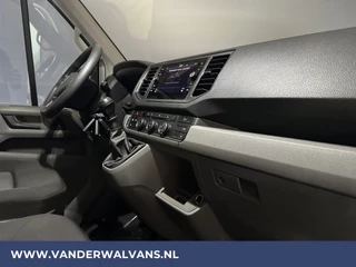 Volkswagen Crafter Volkswagen Crafter 2.0 TDI 141pk L3H3 L2H2 Euro6 Airco | Camera | Navigatie | Android Auto | Stoelverwarming Parkeersensoren, Bijrijdersbank, 3000kg trekvermogen, zilver - afbeelding nr 14