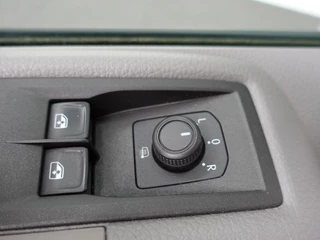 Volkswagen Crafter Volkswagen Crafter 30 2.0 TDI L3H3 177PK Highline Automaat Airco App-connect ACC Camera Trekhaak - afbeelding nr 17