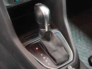 Volkswagen Caddy Volkswagen Caddy 150pk Automaat L2H1 Maxi Euro6 Parkeersensoren achter Cruise Control Airco 17