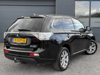 Mitsubishi Outlander Mitsubishi Outlander 2.0 PHEV Executive Edition 2e Eigenaar,Navi,Camera,Clima,Trekhaak,Cruise,121pk,Halfleder,Pdc,Dealer Onderhouden,Apk tot 11-2025 - afbeelding nr 2