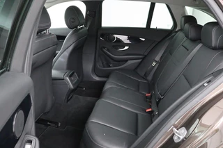 Mercedes-Benz C-Klasse Mercedes-Benz C-klasse 220 CDI AMG | Adaptive cruise | Leder |  Stoelverwarming | Camera | Full LED | Navigatie | Carplay | Park Assist - afbeelding nr 8