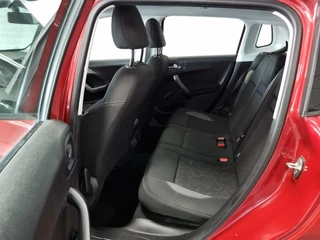 Peugeot 2008 Peugeot 2008 1.2 PureTech Blue Lion / Pano / Trekhaak met afn. kogel - afbeelding nr 17
