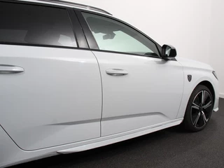 Peugeot 308 Peugeot 308 1.2 PureTech GT Climate control Adaptive cruise control Parkeersensoren Achteruitrijcamera Navigatie Voorstoelen verwarmd LED Apple Carplay/ Android Auto - afbeelding nr 28