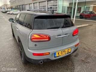 MINI Clubman Clubman 1.5 136pk / 100kw  Cooper Business  Steptronic Automaat  , 17 inch velgen zwart glans  & 4 nieuwe banden  , Navigatie , Parkeerhulp voor & achter , Prive glas , Key less entry ,  Dealer onderhouden - afbeelding nr 3