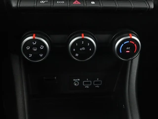 Renault Captur Renault Captur 1.0 TCe 90 Zen | Camera | Cruise control | PDC |  Full LED | Navigatie | Carplay | DAB | LMV 17 inch | - afbeelding nr 24