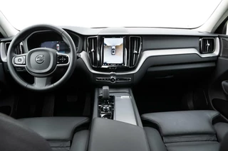 Volvo XC60 Volvo XC60 2.0 T6 AWD Plus Dark|leer|ACC|Pano|el.bed.stoelen|stoel/stuurverw.|19