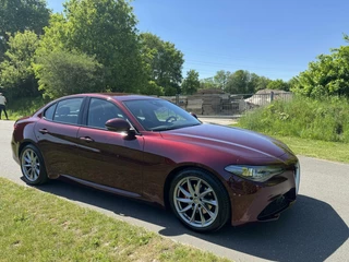 Alfa Romeo Giulia Alfa Romeo Giulia 2.0T 310pk, super netjes!! Veel opties!! - afbeelding nr 5