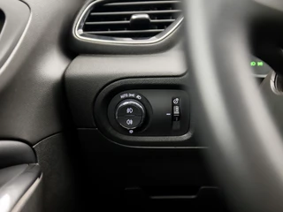 Opel Grandland X Automaat (APPLE CARPLAY, GROOT NAVI, CLIMATE, CAMERA, LEDER, LED KOPLAMPEN, SPORTSTOELEN, KEYLESS, CRUISE, NIEUWE APK, NIEUWSTAAT) - afbeelding nr 26