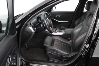 BMW 3 Serie BMW 3-serie 320i High Executive Edition (TREKHAAK, PARKEERSENSOREN, STOELVERWARMING, LEER, NAVIGATIE, NL-AUTO) - afbeelding nr 20