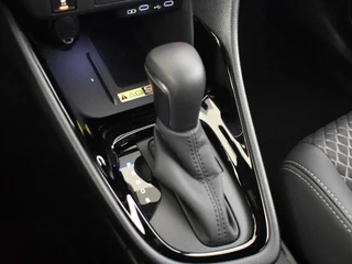 Toyota Yaris Toyota Yaris 1.5 Hybrid 130 Executive | Stuur en Stoelverwarming | PDC V+A | - afbeelding nr 27