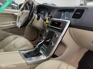 Volvo V60 Volvo V60 2.4 D6 Twin Engine R-Design|Clima|Navi|Leder|PDC| - afbeelding nr 19