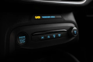 Ford Focus Headup display, Airco, Achteruitrijcamera, Cruise control - afbeelding nr 14